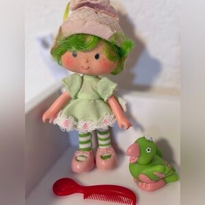 Vintage Kenner 1982 Strawberry Shortcake Friend Lime Chiffon Doll Pet Parrot